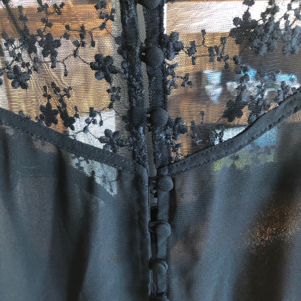 Lace bodysuit - Picture 5 of 6